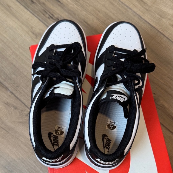 Nike Dunk Boys 7Y Black and White LIKE NEW - Picture 10 of 10